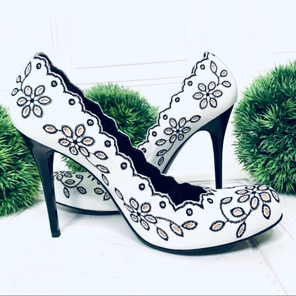 Alexander McQueen Shoes - Limited time offer ✅ ALEXANDER MCQUEEN  heels